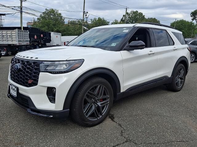 2025 Ford Explorer ST — photo 1 of 13