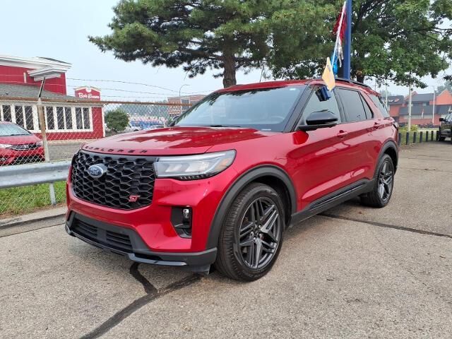 2025 Ford Explorer ST — photo 1 of 13