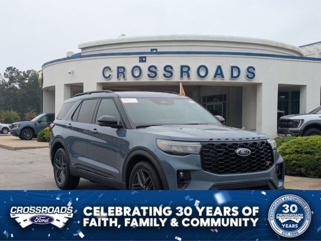 2025 Ford Explorer ST — photo 1 of 2