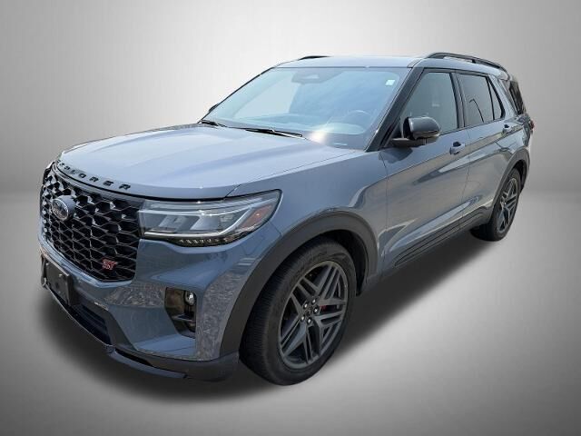 2025 Ford Explorer ST — photo 1 of 26