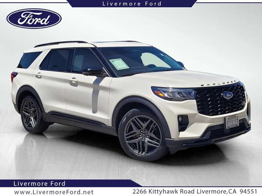 2025 Ford Explorer ST — photo 1 of 9
