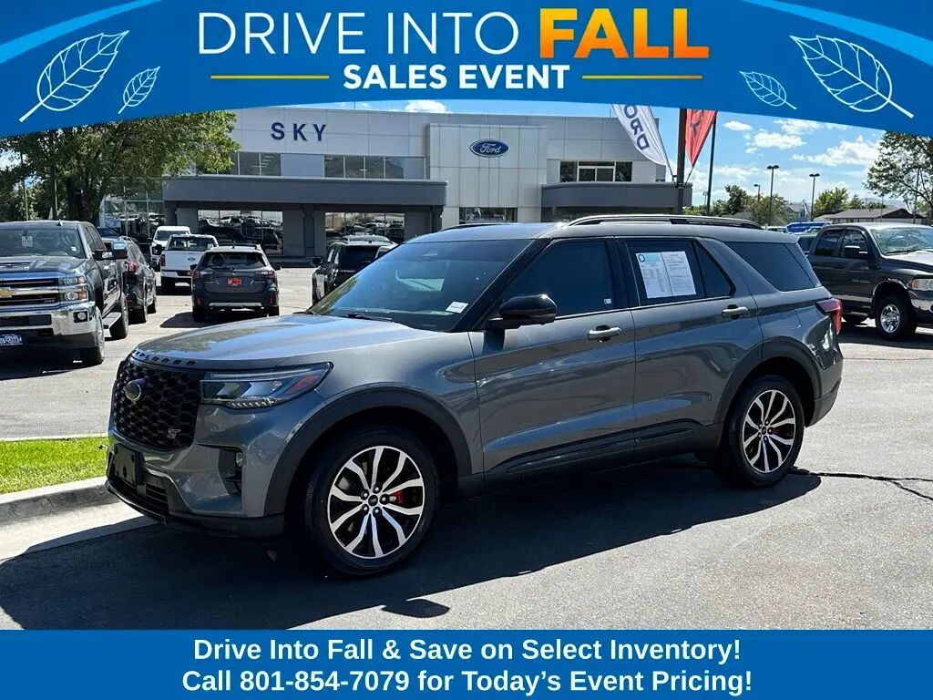 2025 Ford Explorer ST — photo 1 of 13