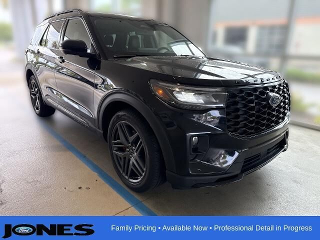 2025 Ford Explorer ST — photo 1 of 22