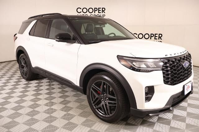 2025 Ford Explorer ST — photo 1 of 16
