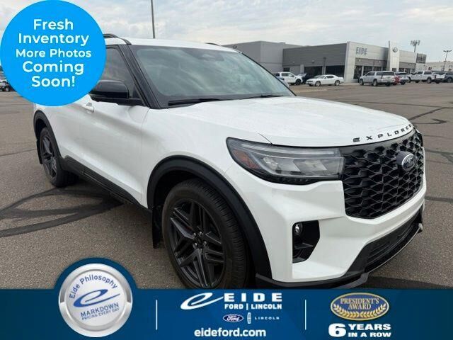 2025 Ford Explorer ST — photo 1 of 24