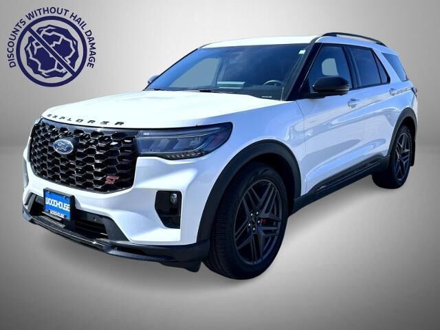 2025 Ford Explorer ST — photo 1 of 13