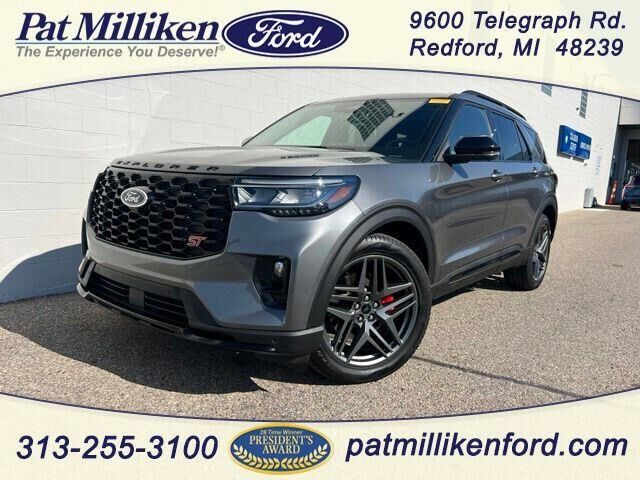 2025 Ford Explorer ST — photo 1 of 13