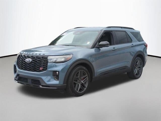 2025 Ford Explorer ST — photo 1 of 13