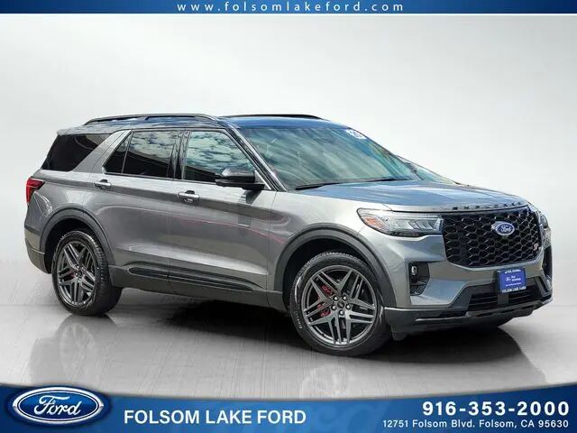 2025 Ford Explorer ST — photo 1 of 12