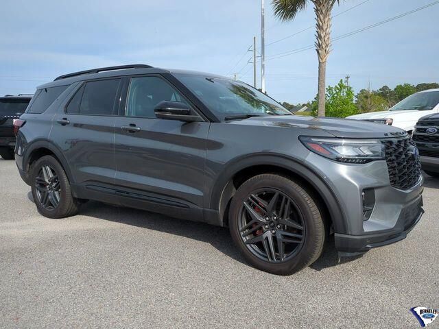 2025 Ford Explorer ST — photo 1 of 26