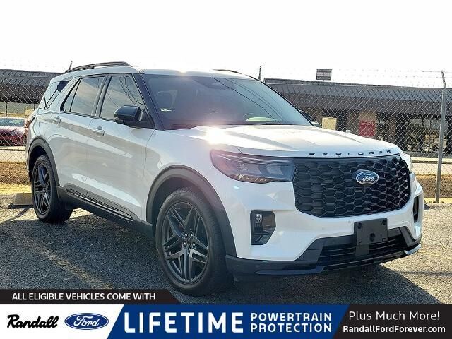 2025 Ford Explorer ST — photo 1 of 10