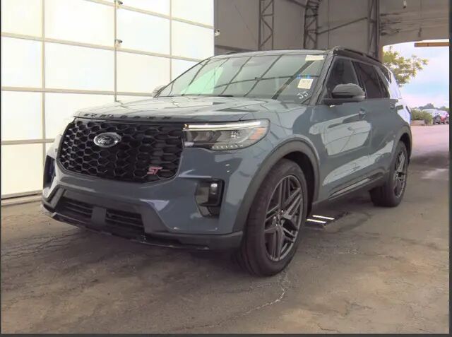2025 Ford Explorer ST — photo 1 of 15