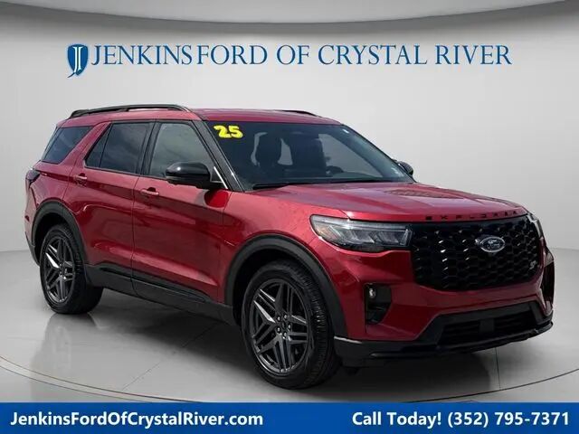 2025 Ford Explorer ST — photo 1 of 11