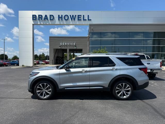 2025 Ford Explorer Platinum — photo 1 of 13