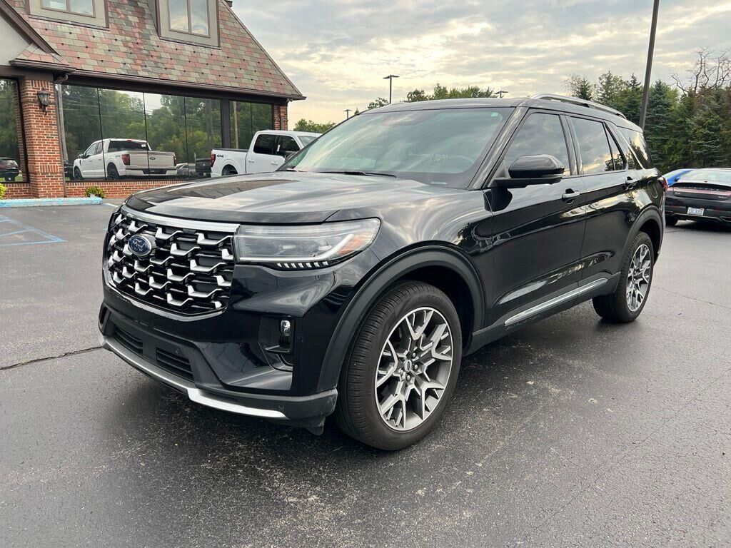2025 Ford Explorer Platinum — photo 1 of 1