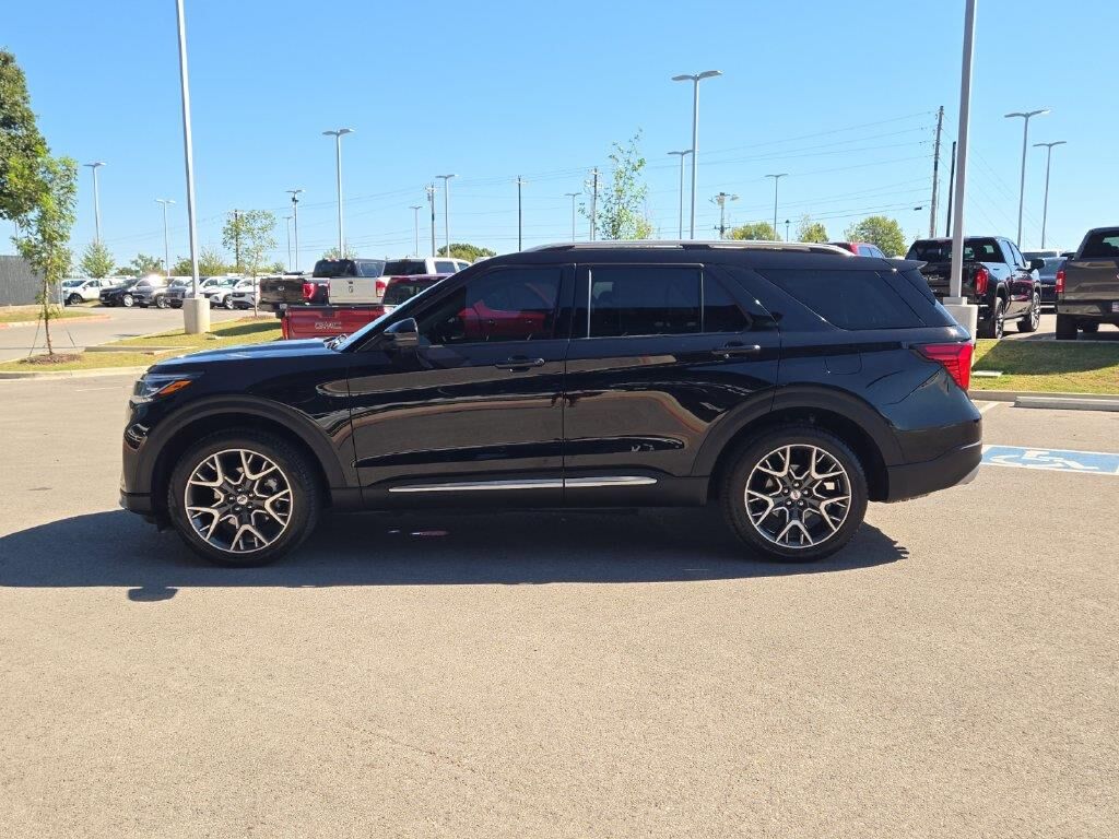 2025 Ford Explorer Platinum — photo 1 of 12