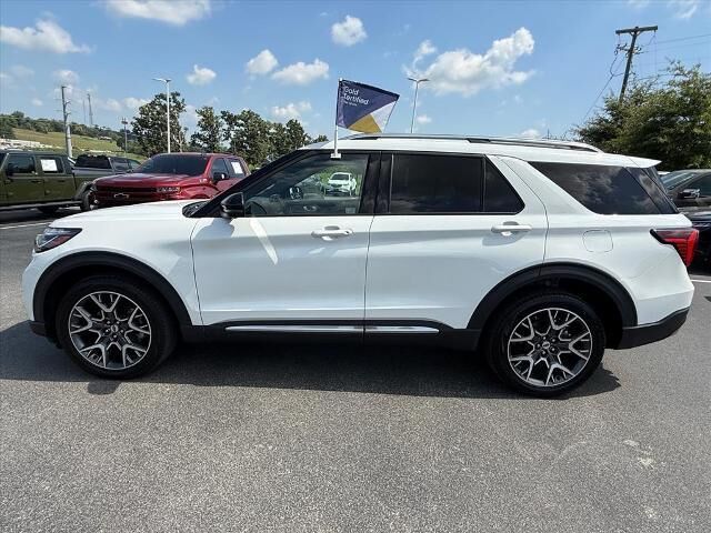2025 Ford Explorer Platinum — photo 1 of 13