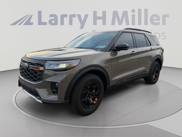 2026 Ford Explorer Tremor — photo 1 of 26