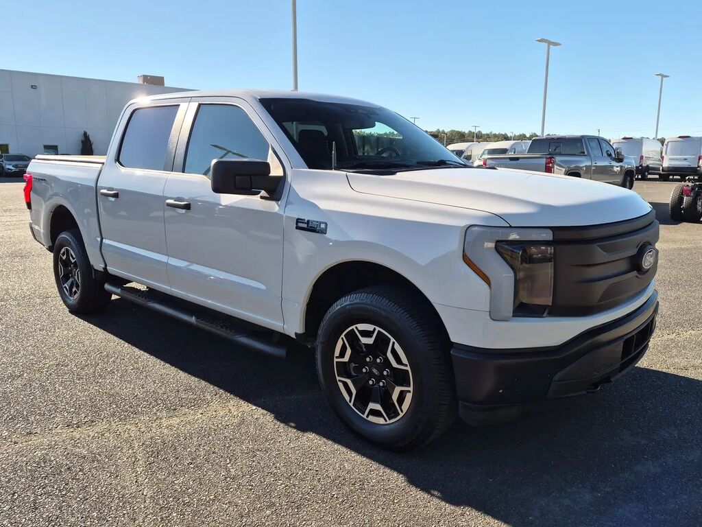 2024 Ford F-150 Lightning Pro — photo 1 of 13