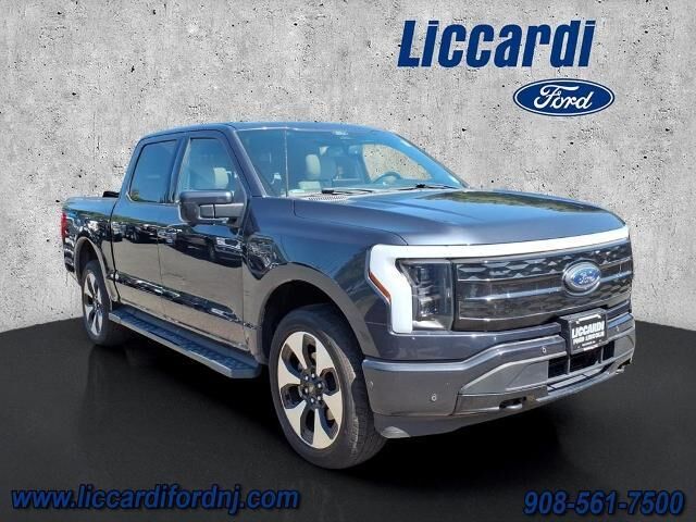 2022 Ford F-150 Lightning Platinum