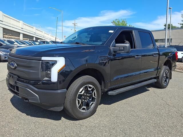 2023 Ford F-150 Lightning Pro — photo 1 of 30