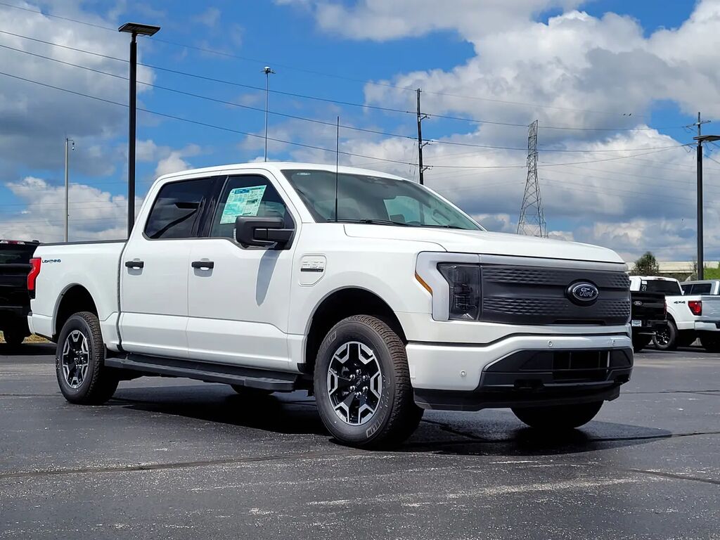 2023 Ford F-150 Lightning XLT — photo 1 of 59