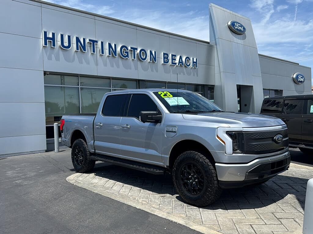 2023 Ford F-150 Lightning XLT — photo 1 of 14