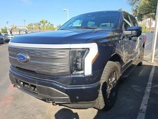 2023 Ford F-150 Lightning Lariat — photo 1 of 2