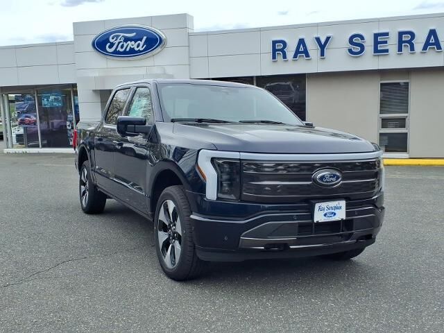 2023 Ford F-150 Lightning Platinum — photo 1 of 26