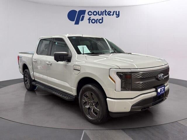 2023 Ford F-150 Lightning XLT — photo 1 of 26