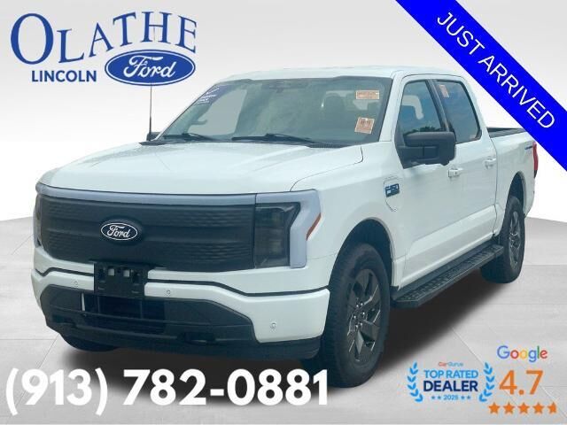2024 Ford F-150 Lightning Flash — photo 1 of 8