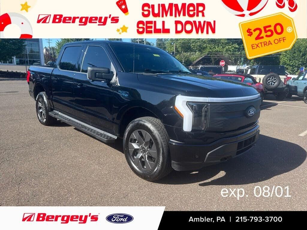 2024 Ford F-150 Lightning Flash — photo 1 of 3