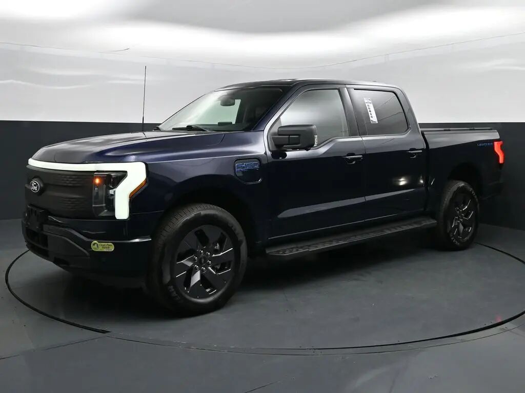 2025 Ford F-150 Lightning Flash — photo 1 of 32