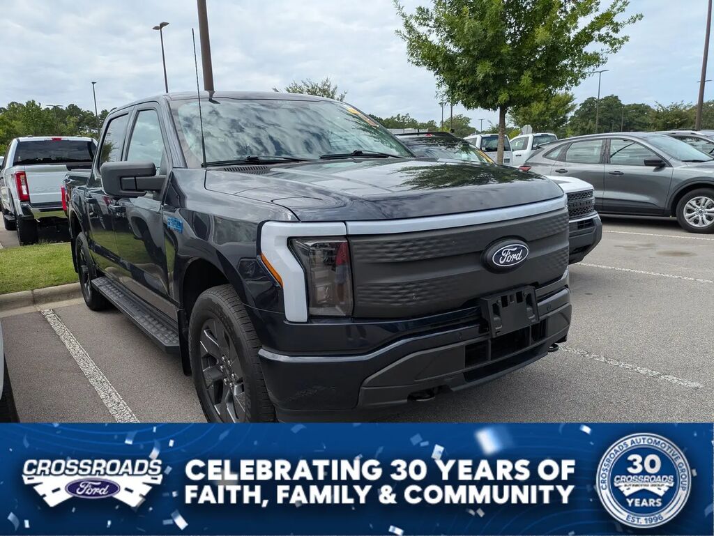 2025 Ford F-150 Lightning Flash — photo 1 of 30