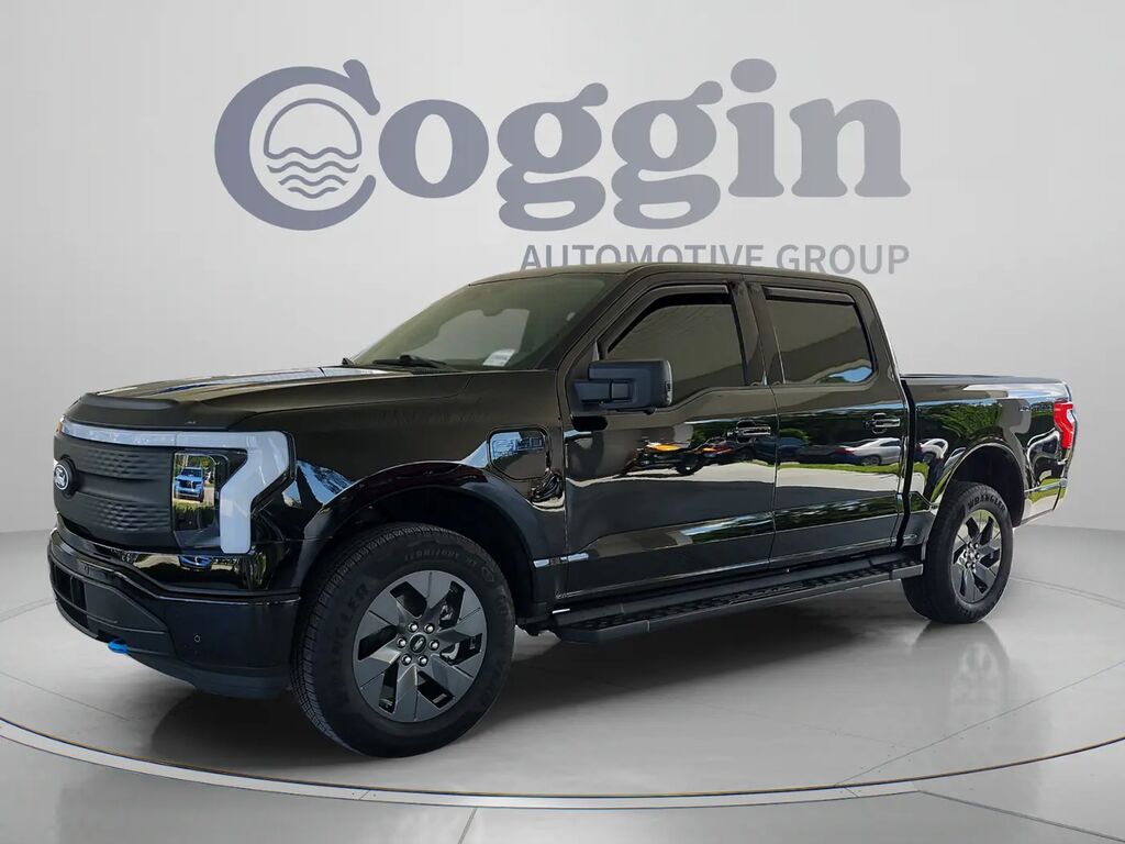 2025 Ford F-150 Lightning Flash — photo 1 of 7