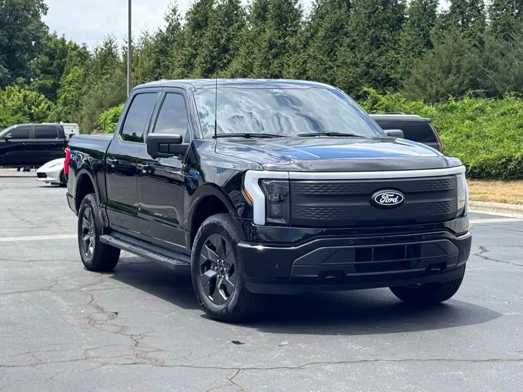 2025 Ford F-150 Lightning Flash — photo 1 of 39