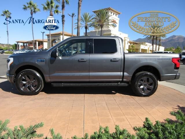 2025 Ford F-150 Lightning Flash