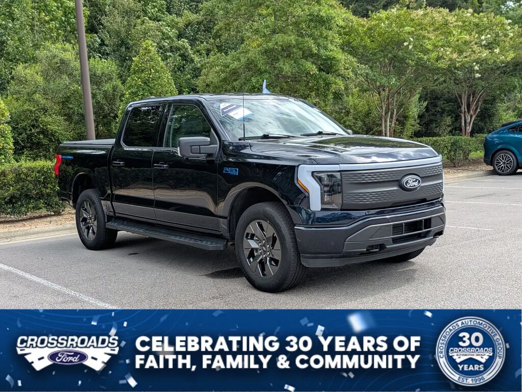 2025 Ford F-150 Lightning Flash — photo 1 of 1