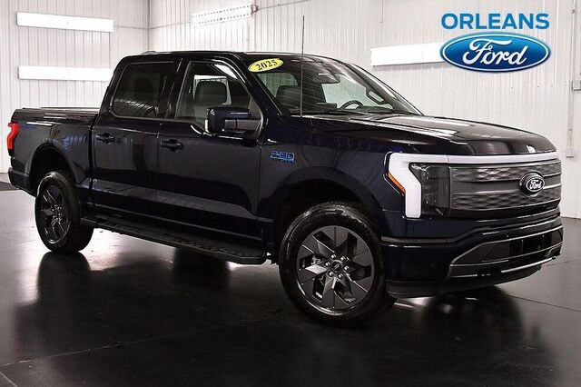 2025 Ford F-150 Lightning Lariat — photo 1 of 2