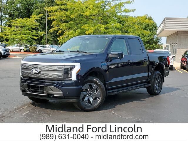 2025 Ford F-150 Lightning Lariat — photo 1 of 26