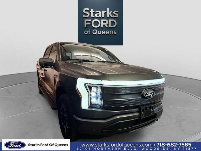 2025 Ford F-150 Lightning Lariat — photo 1 of 19