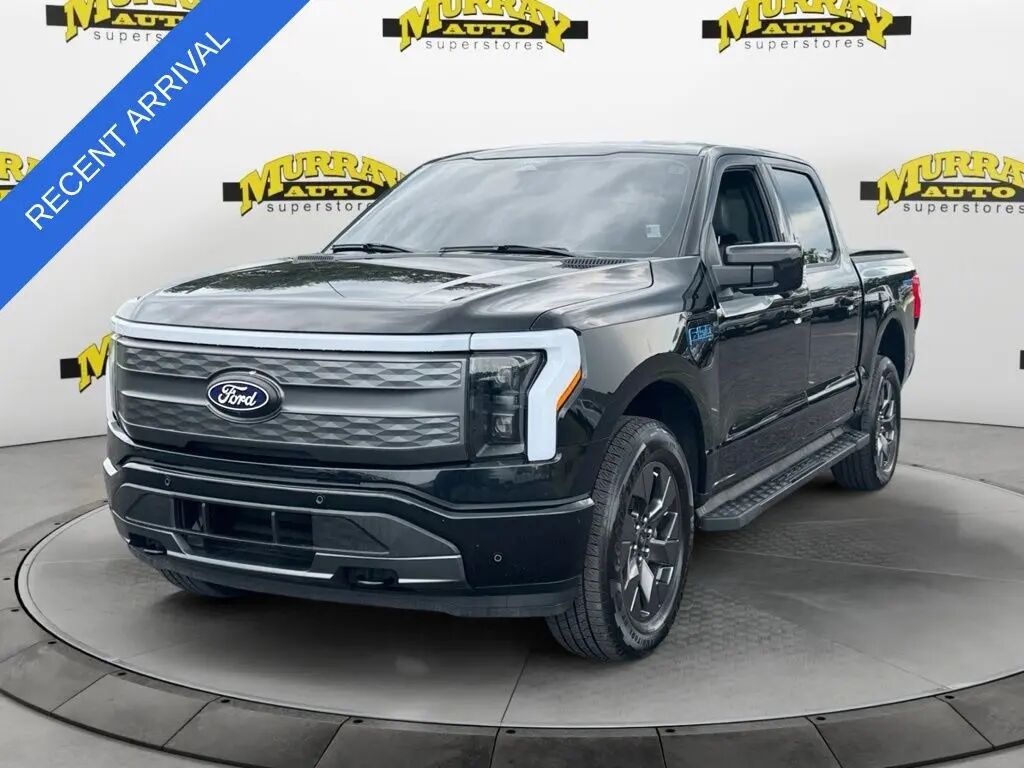 2024 Ford F-150 Lightning Lariat — photo 1 of 64
