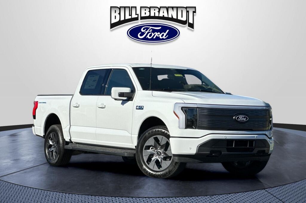 2025 Ford F-150 Lightning Lariat — photo 1 of 26