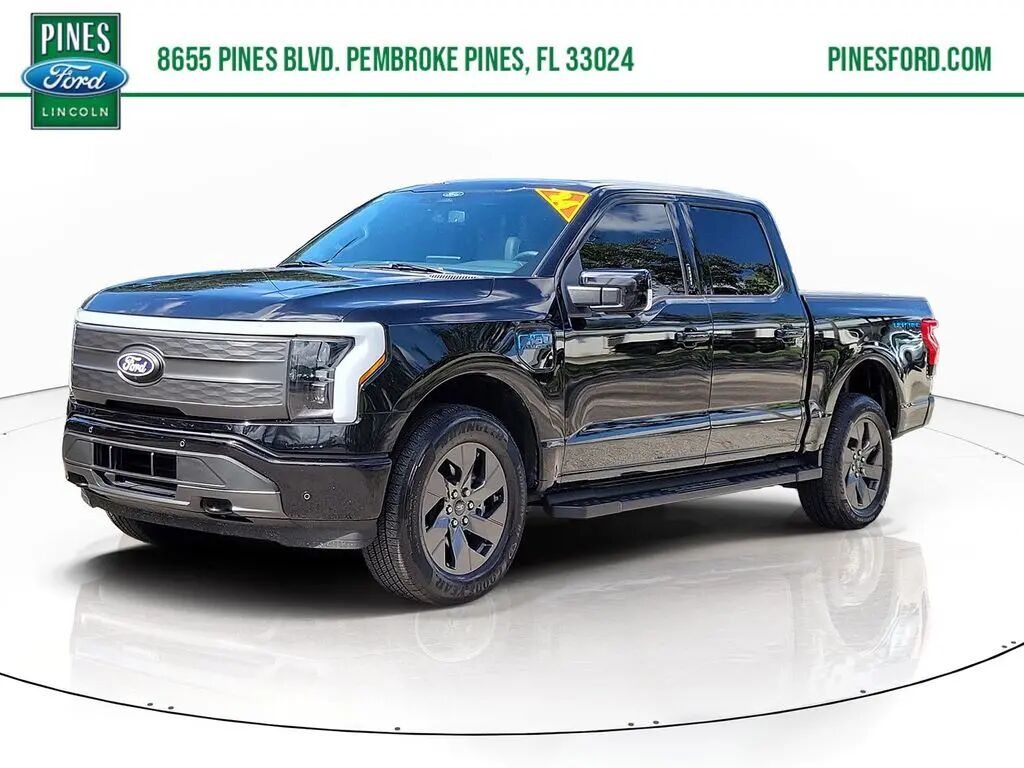 2024 Ford F-150 Lightning Lariat — photo 1 of 14