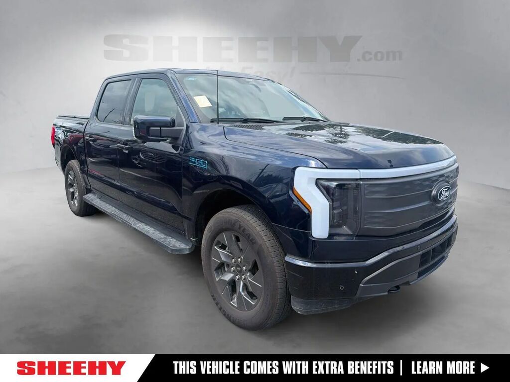 2025 Ford F-150 Lightning Lariat — photo 1 of 20