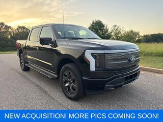 2025 Ford F-150 Lightning Lariat