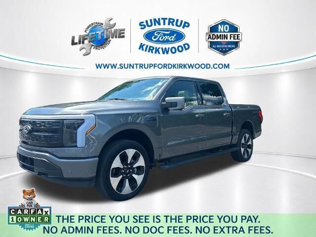2025 Ford F-150 Lightning Platinum — photo 1 of 12