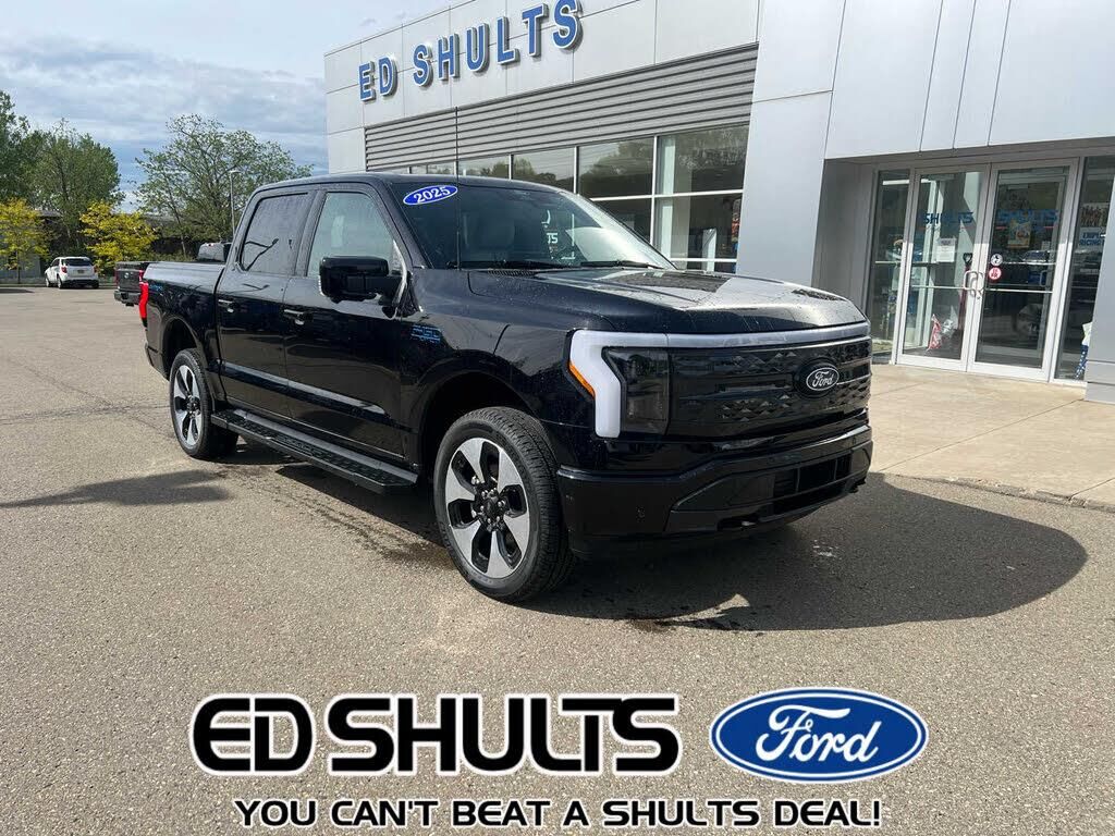 2025 Ford F-150 Lightning Platinum — photo 1 of 1