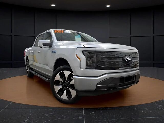 2025 Ford F-150 Lightning Platinum