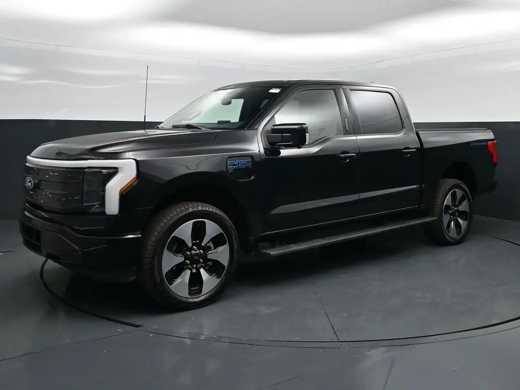 2025 Ford F-150 Lightning Platinum — photo 1 of 17
